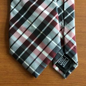Brand new tie mint condition